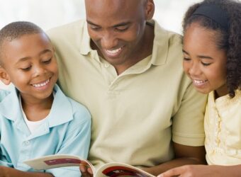 HELP-YOUR-CHILD-BECOME-A-BETTER-READER-AT-HOME-1-900x444